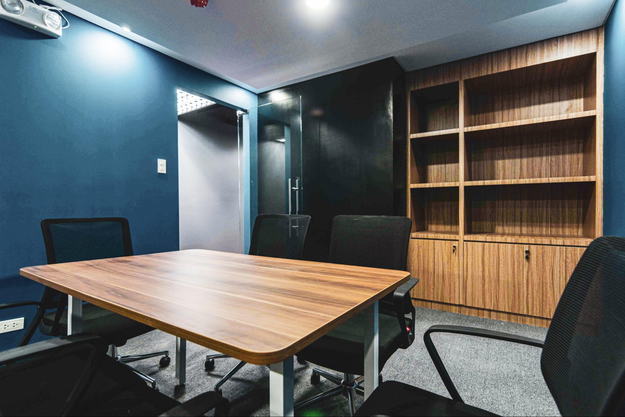 Maximizing Small Office Spaces: Tips from Professional Contractors